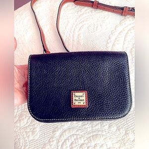 Dooney & Bourke Leather Convertible Belt Crossbody bag Black